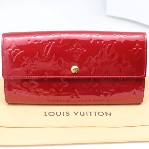 ルイヴィトン ヴェルニ ファスナー長財布 ポルトフォイユサラ レッド