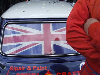 カーセールアオキオリジナル商品・ユニオンジャックリヤガラスシート