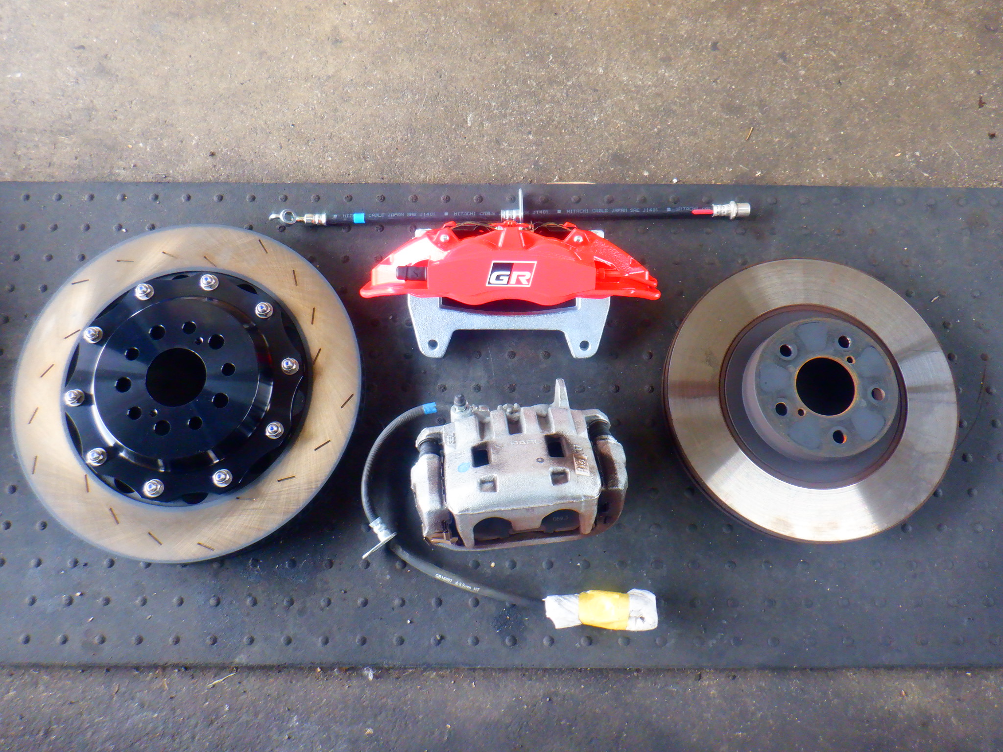 GR86 ZN8 TRD GRモノブロックブレーキキット 取付 & R35 NISMO EVC7