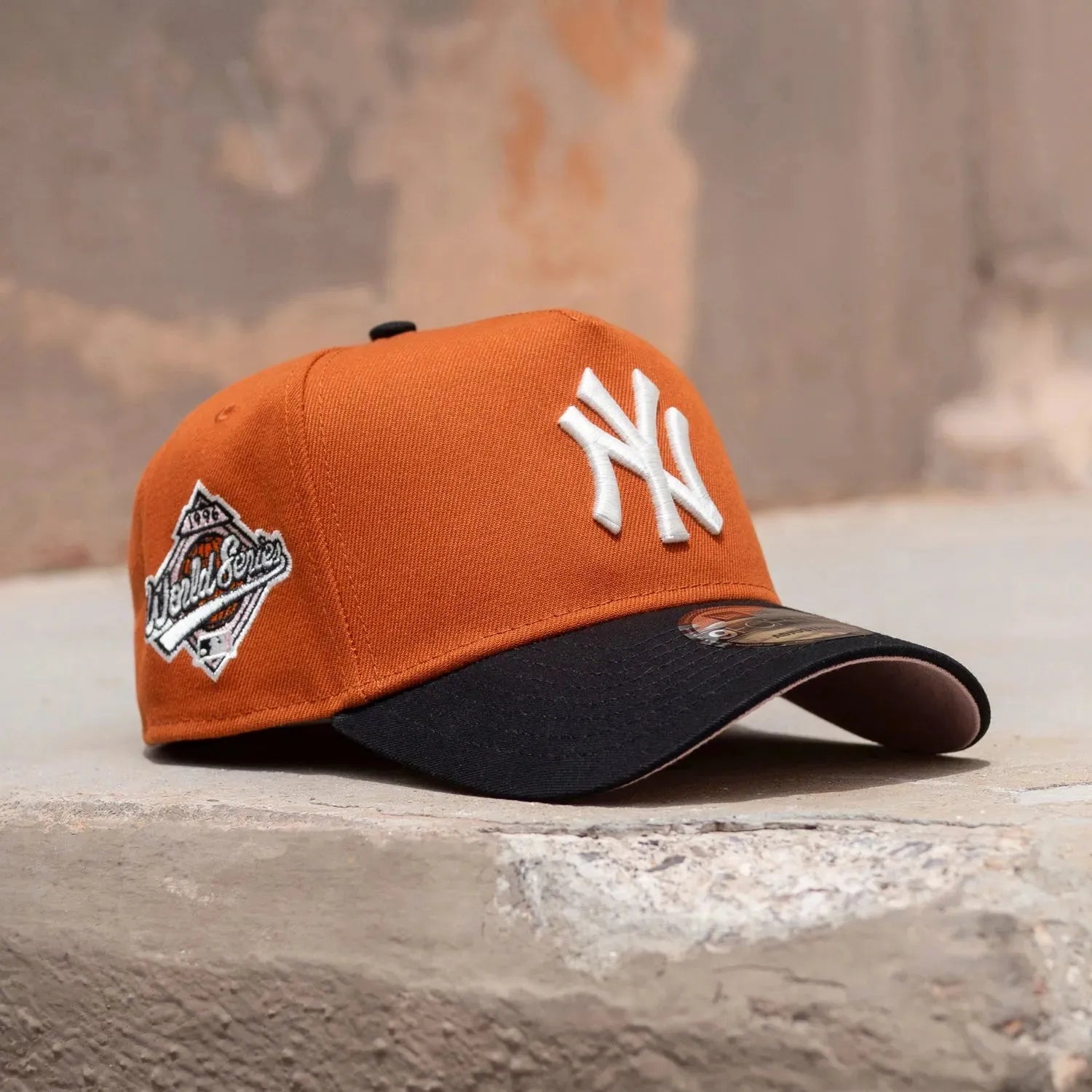NEW ERA 9FORTY A-FRAME NEW YORK YANKEES TWO TONE / PINK UV SNAPBACK