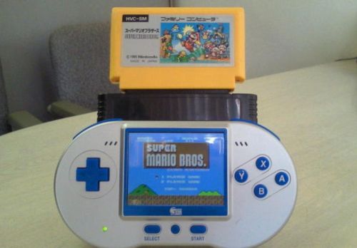 1018)携帯型スーパーファミコン[pokeFAMI DX]予約開始 - ファミコン