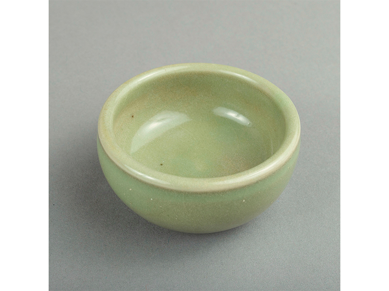 古美術 吉戸 - 明時代 龍泉青磁盃 | 古美術品専門サイト fufufufu.com