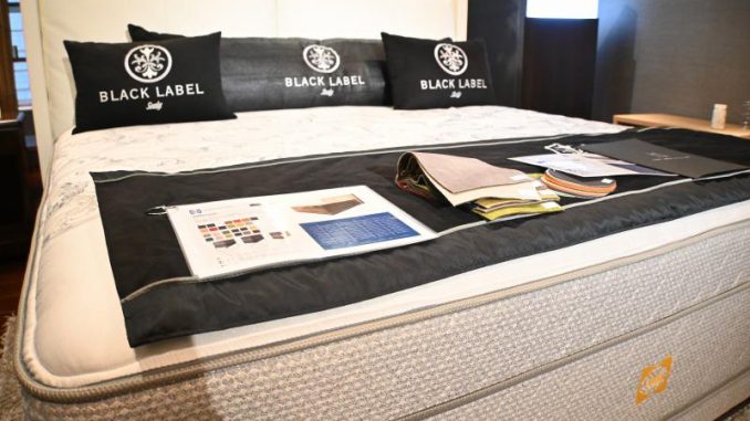 スリープセレクト シーリー新作発表会開催 新作「ハイブリッドJP