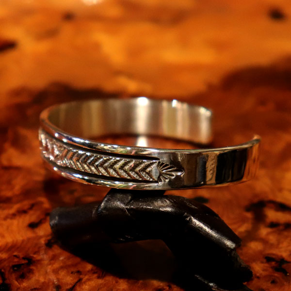 アクセサリー ＞ インディアンジュエリー ＞ バングル ＞ ブルース