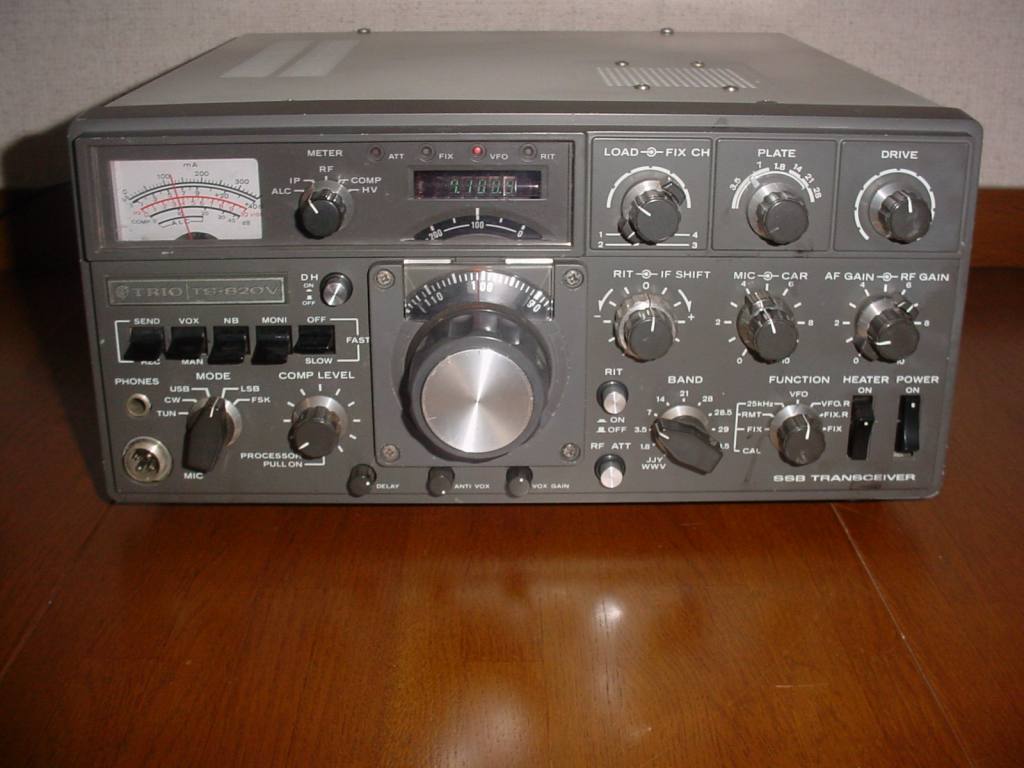 トリオ HFトランシーバー TS－820（V、S）