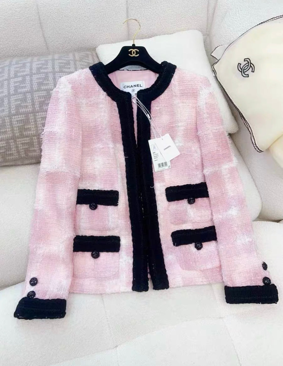 Chanel 22C Pink & Black Tweed Jacket size 36 – Wararni.com