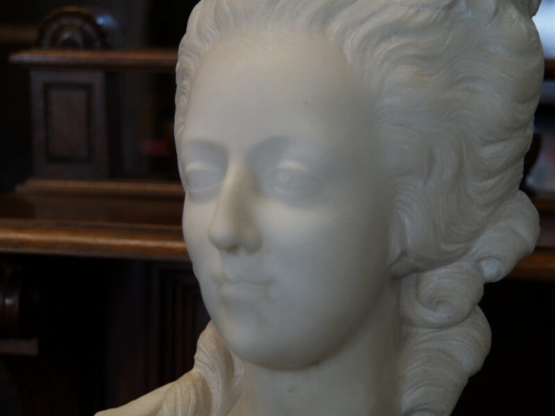 フランスアンティーク マリーアントワネット大理石胸像 1900年頃 Pugi