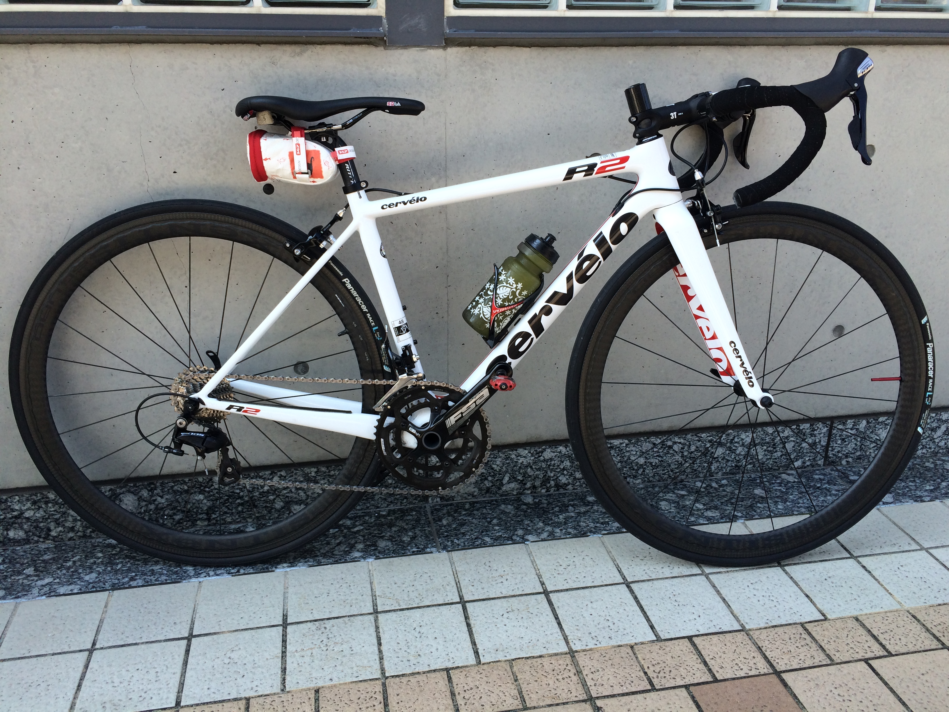 ちび女バイクインプレ】血が沸き立つ人気モデル、R2に乗ってみた