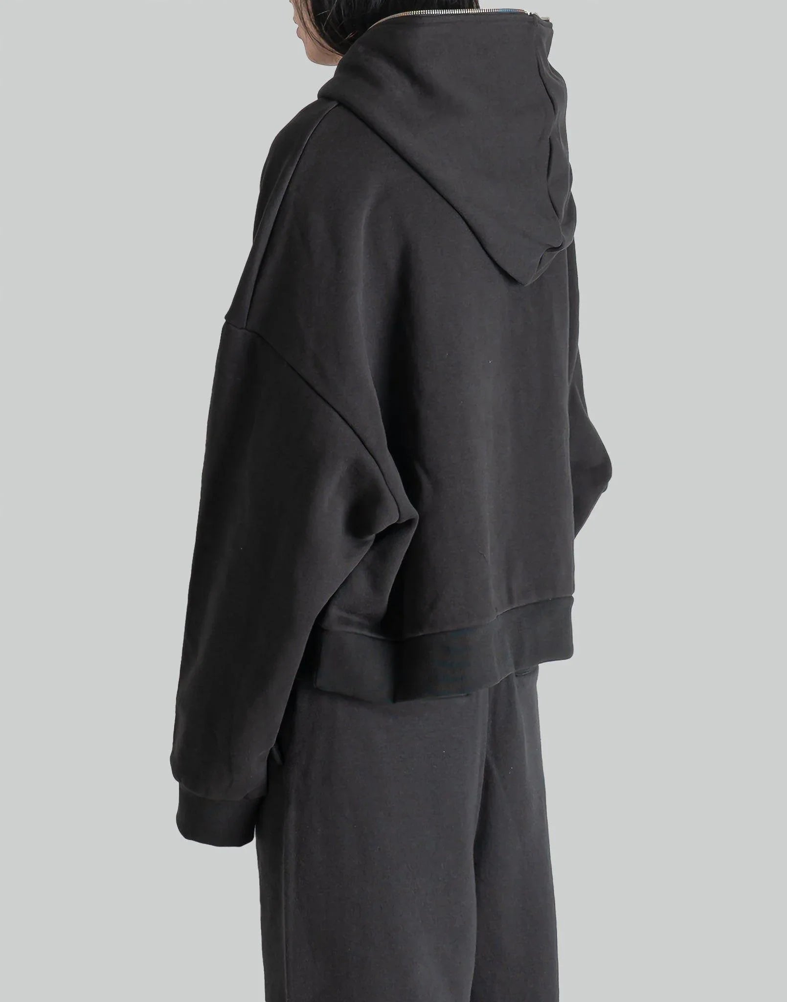 entire studios ETERNAL ZIP – 082plus