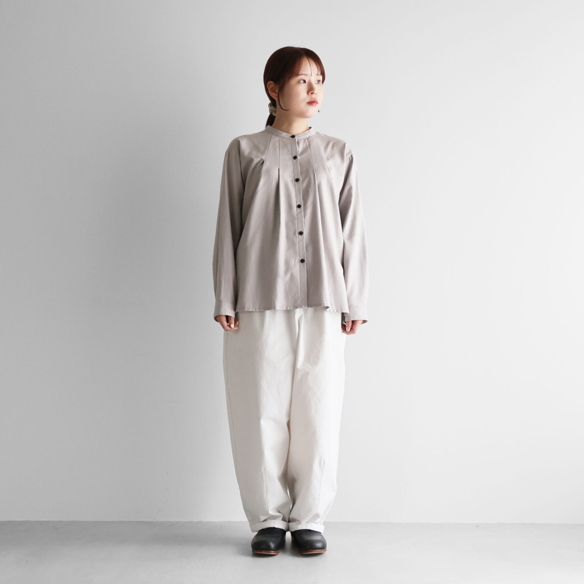 フランス綾タックブラウス U113をリリースしました／ – HUIS | 遠州織物