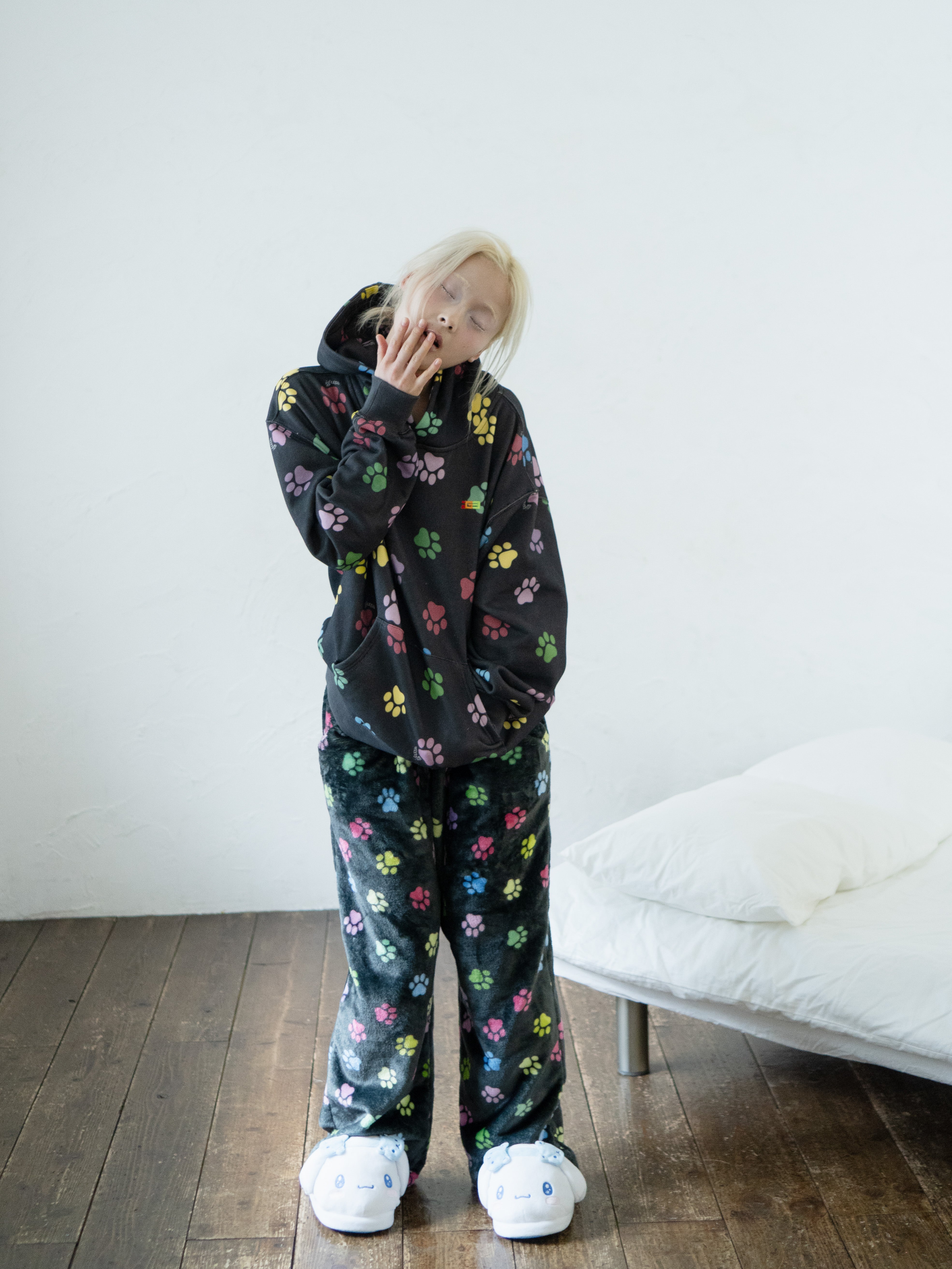 Paw Print Fleece Pants – Igusa