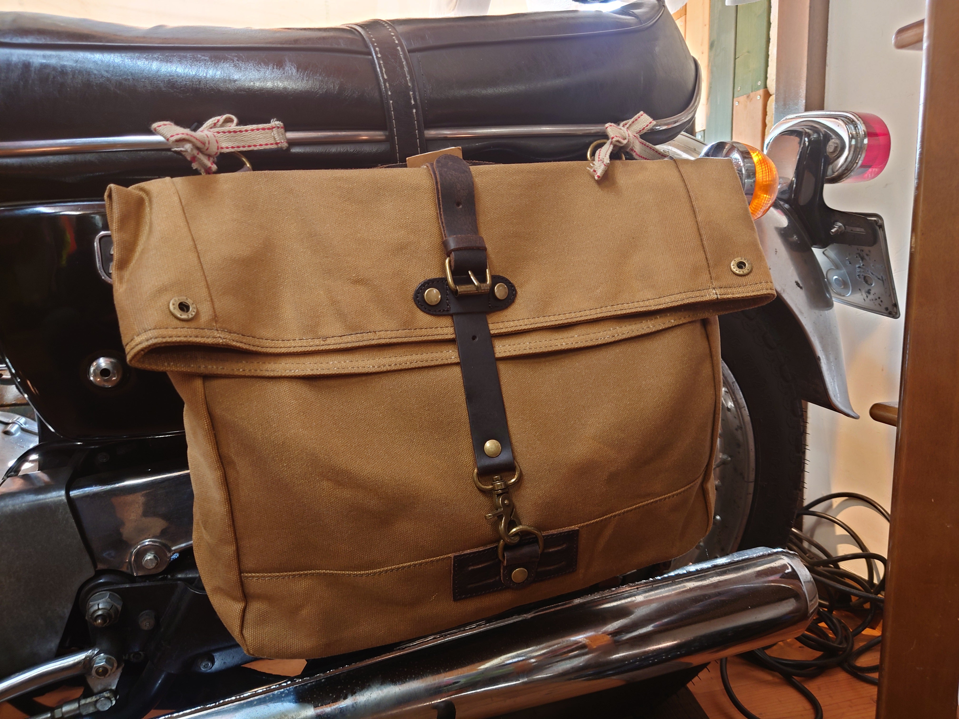 サイドバッグ バイク ワックス キャンバス レザー メッセンジャー