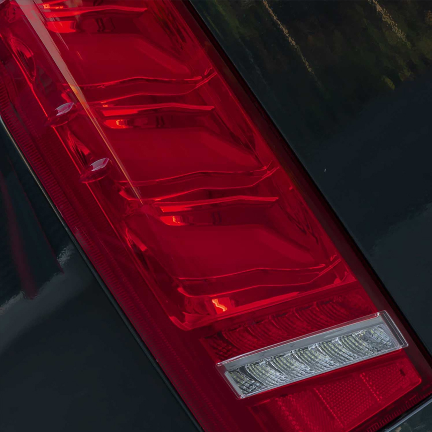 ハイエース ヴァレンティ LEDテール ULTRA γ(ガンマ)を販売中