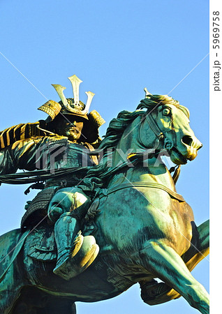 楠公(楠木正成)の騎馬像（皇居外苑／東京都千代田区）の写真素材