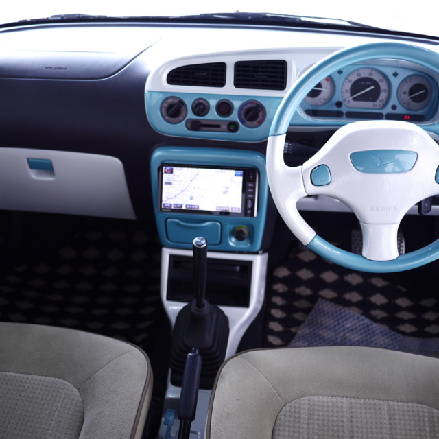 ミラジーノカスタム 内装ペイント | 自動車のキズ・ヘコミ・事故修理