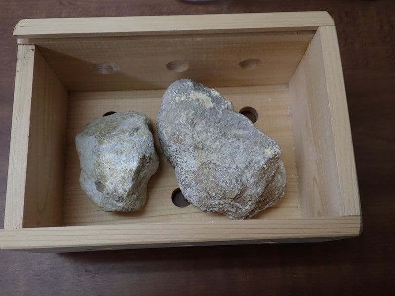 新入荷16番 お風呂用 玉川産北投石 結晶体641g 付着体159gプレゼント