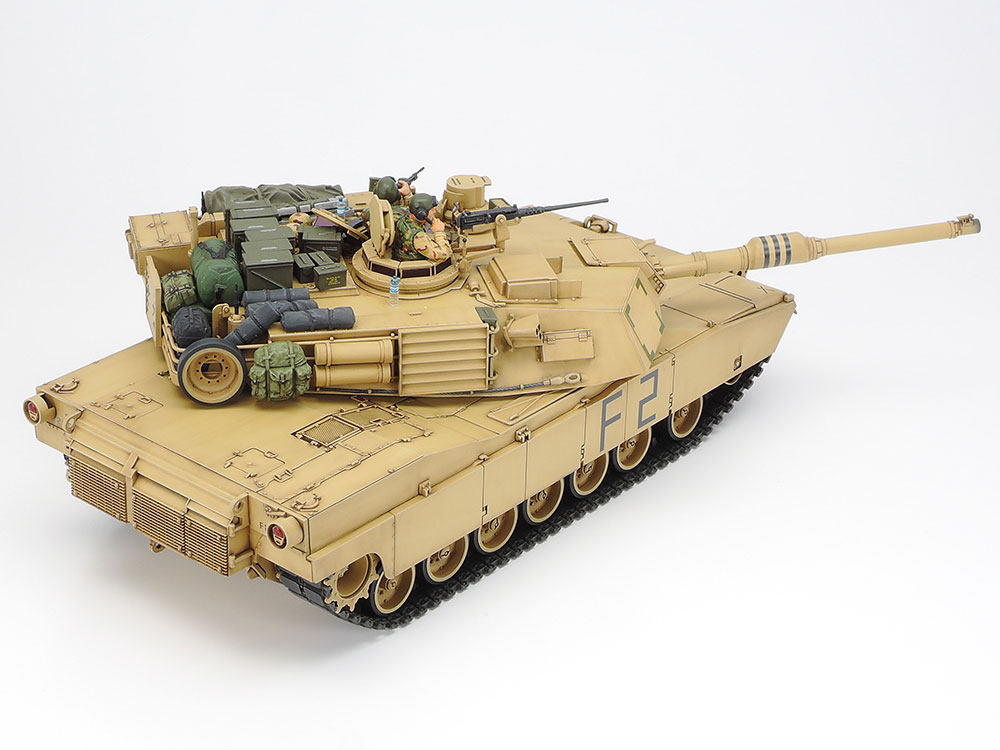 1/35 アメリカ M1A2 エイブラムス戦車 イラク戦仕様: スケールモデル