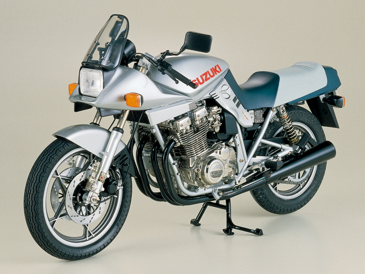 1/6 スズキ GSX1100S カタナ: スケールモデル｜TAMIYA SHOP ONLINE