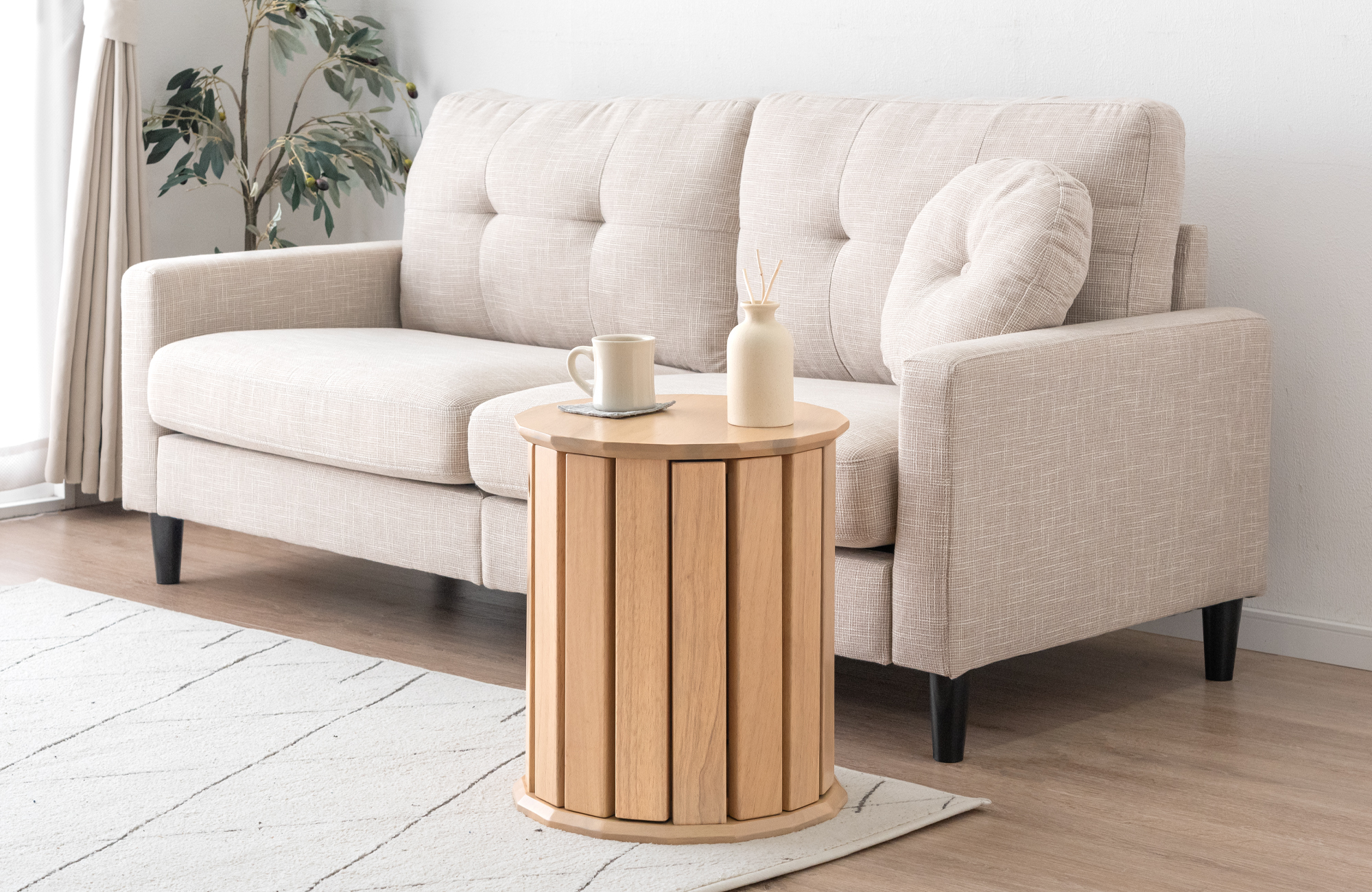 □＜リリース＞サイドテーブルになるスツールが登場 | タンスのゲン