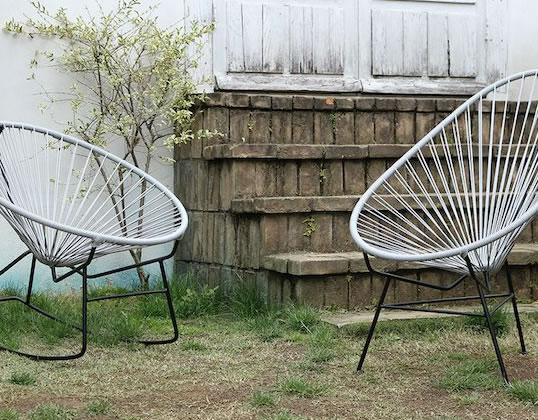 名作椅子「ニーチェアエックス」50周年記念モデル限定生産 | タブ