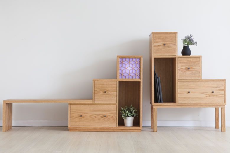 階段箪笥をアップデート、日本の知恵で生まれた現代版の座れる箪笥が