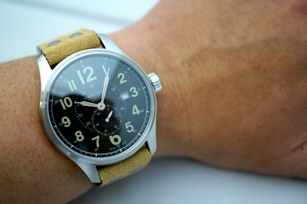 安心な国内正規品ハミルトン カーキ オフィサー オート H70655733