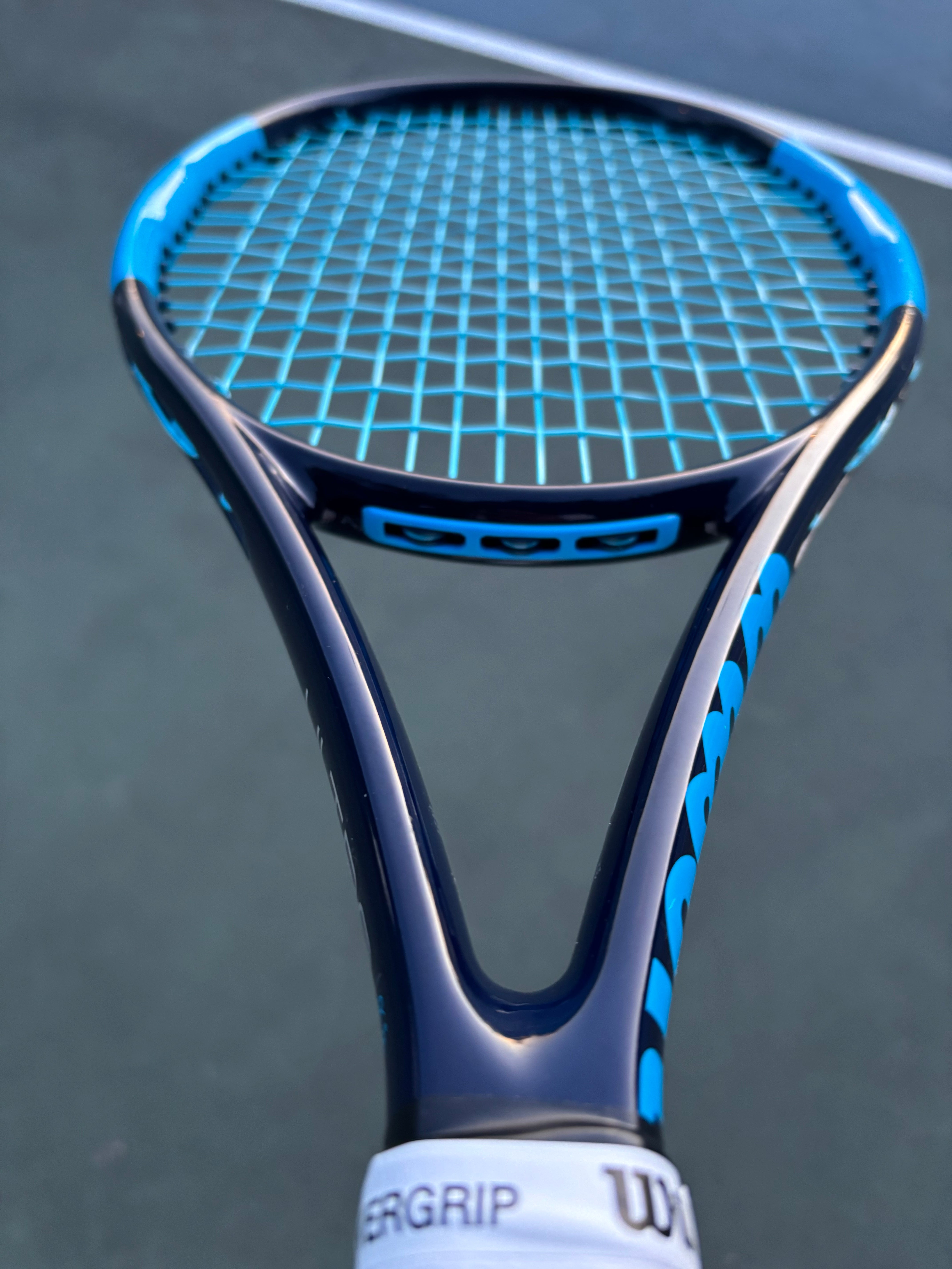 Wilson ULTRA TOUR 95 (16x20) – Tennis Rackets Europe