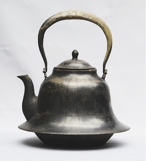 羽広鉄瓶｜昔の物 今の物 | 連載・手仕事レポート | 手仕事フォーラム