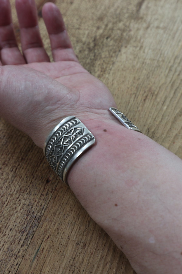 TIGHT / Leonard Maloney / レオナルド マロニー Stamp Work Bangle