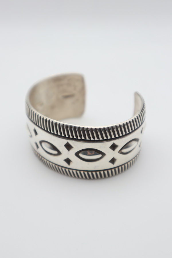 TIGHT / Cippy Crazy Horse / シッピークレイジーホース Repousse