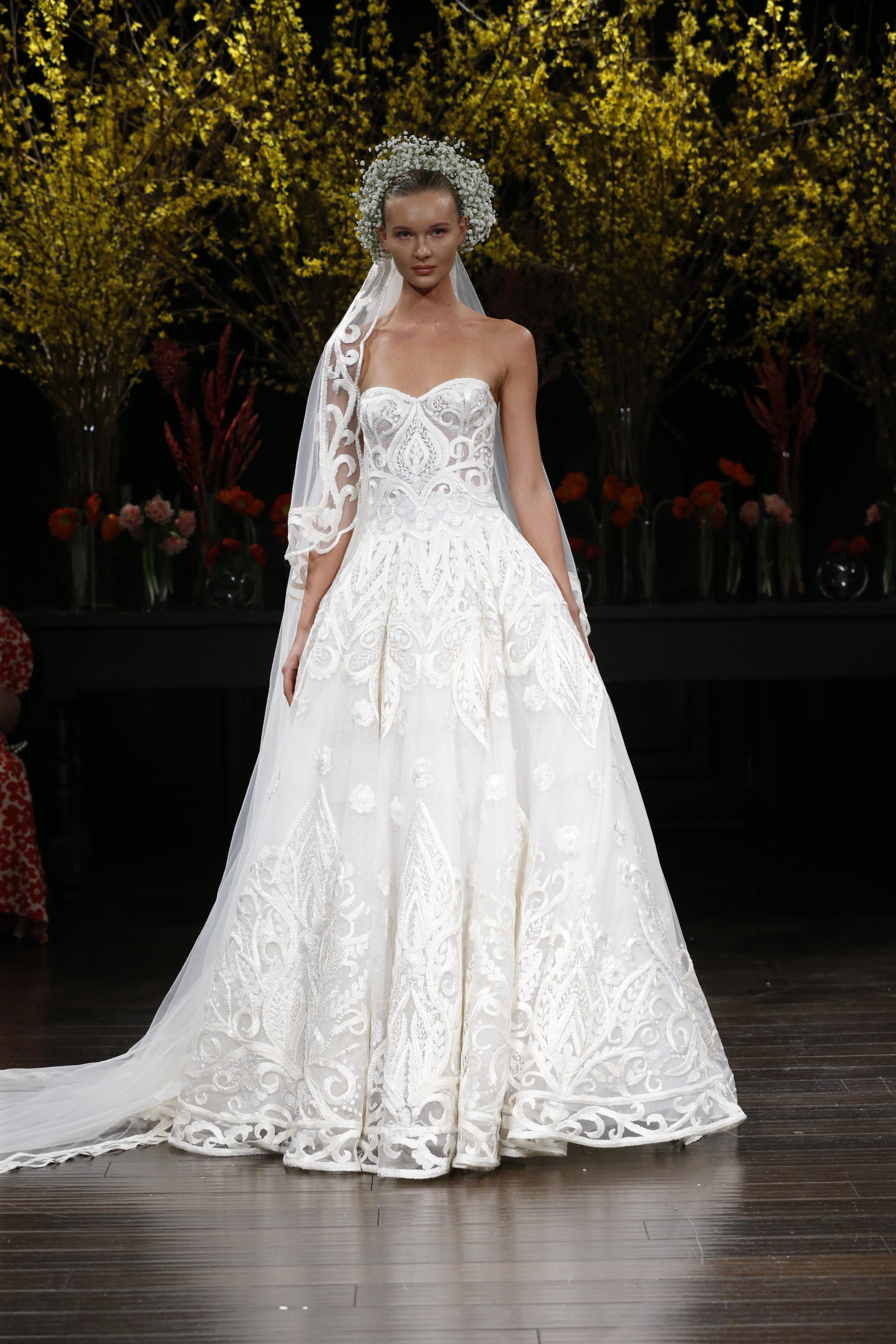 VIENNA｜ウェディングドレス、ブランドドレスのレンタルならザ・ドレス