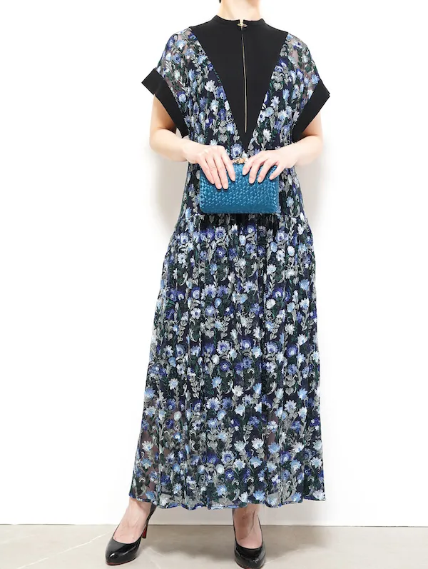 LOKITHO（ロキト） フラワーエンブロングドレス（ブラックxブルー