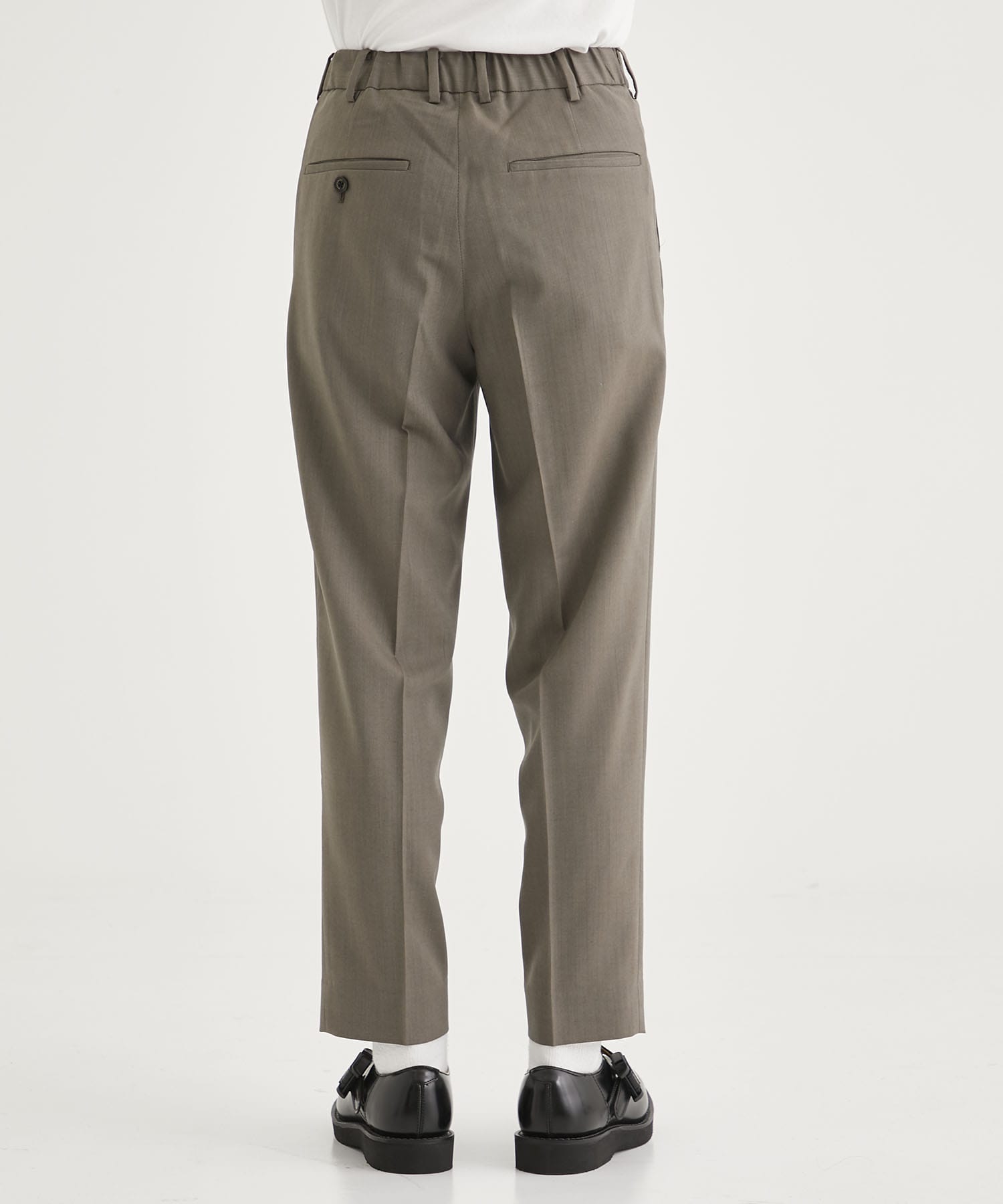 PEGTOP TROUSERS(1 GREY BEIGE): MARKAWARE: MENS｜THE TOKYO ONLINE STORE