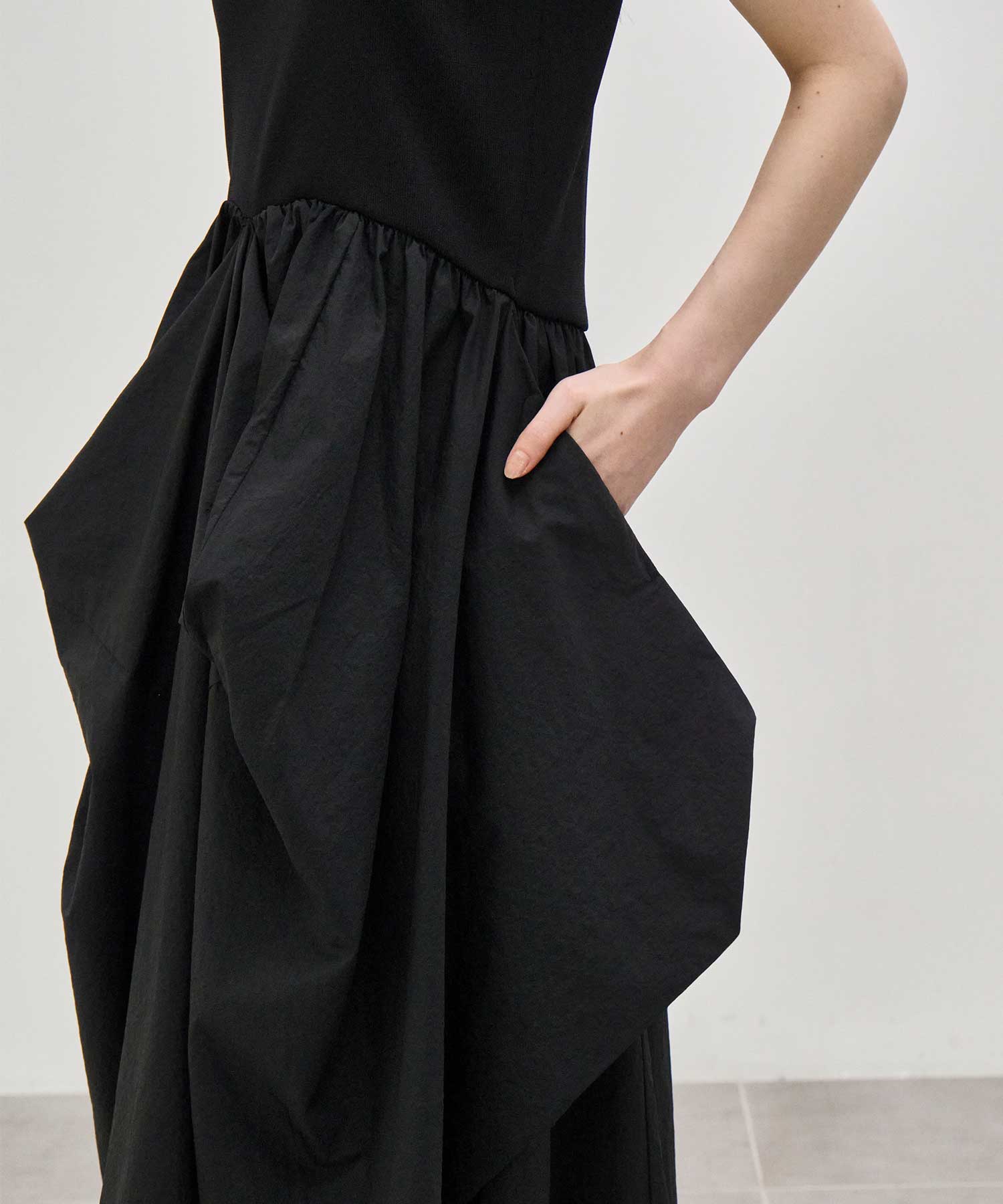 別注 docking cocoon dress(M BLACK): Louren: WOMENS｜THE TOKYO