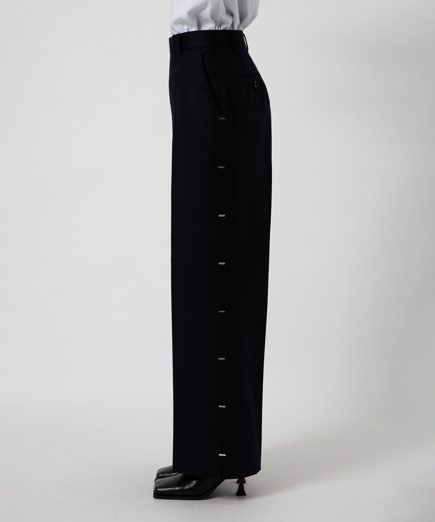 MELTON METAL LINE WIDE TROUSERS(XS NAVY): JOHN LAWRENCE SULLIVAN