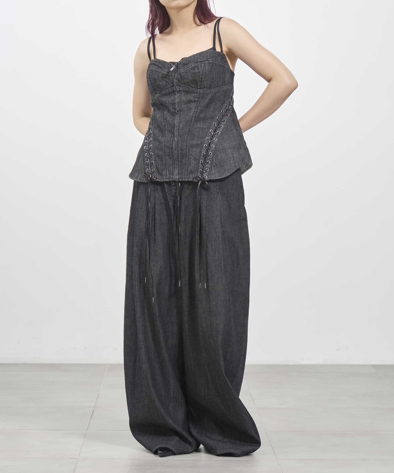 Pleated wide-legged jeans｜FETICO（フェティコ）公式通販｜THE TOKYO