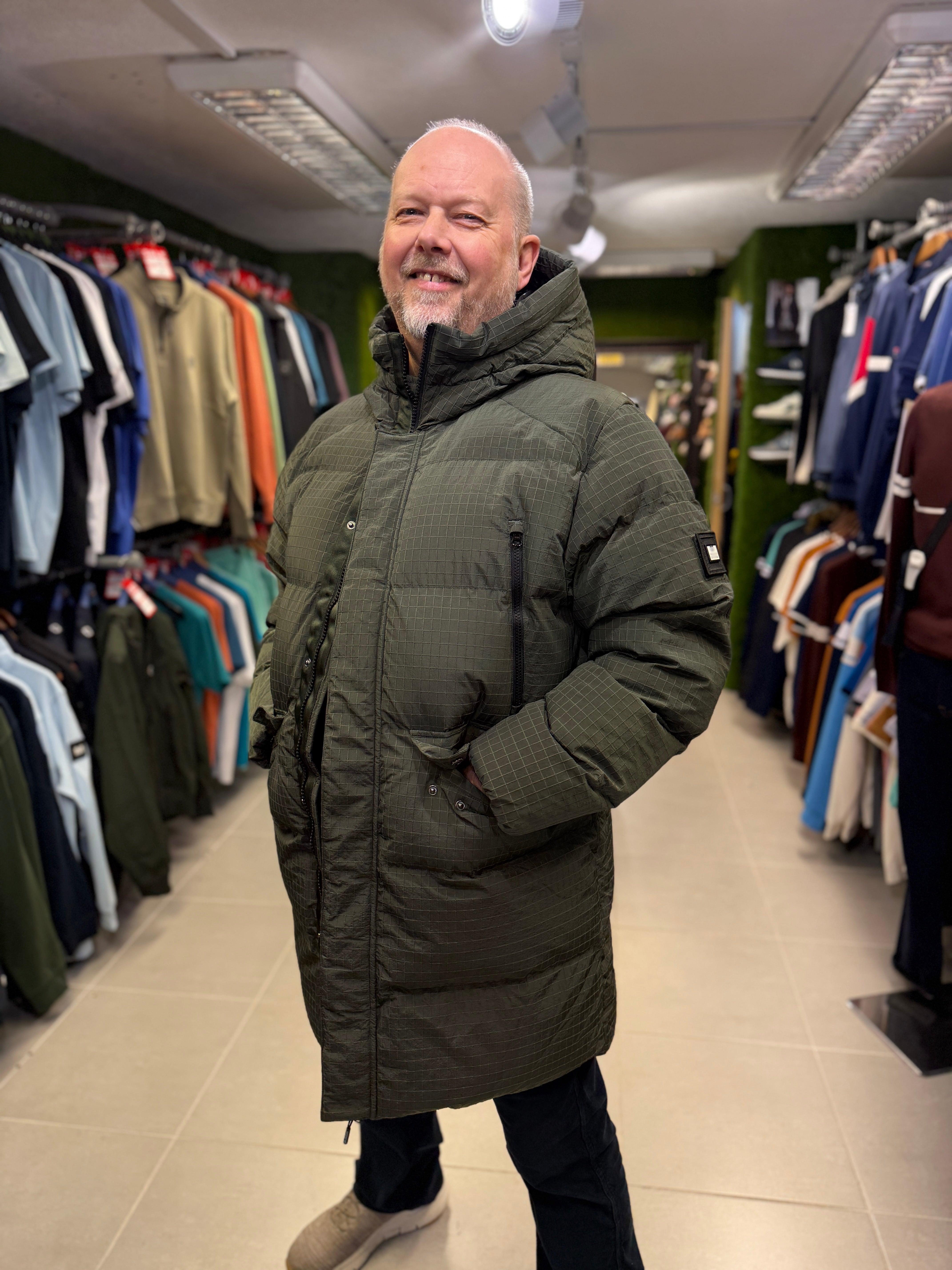 Weekend Offender Primaloft ThermoPlume+ Jacket - Black Forest