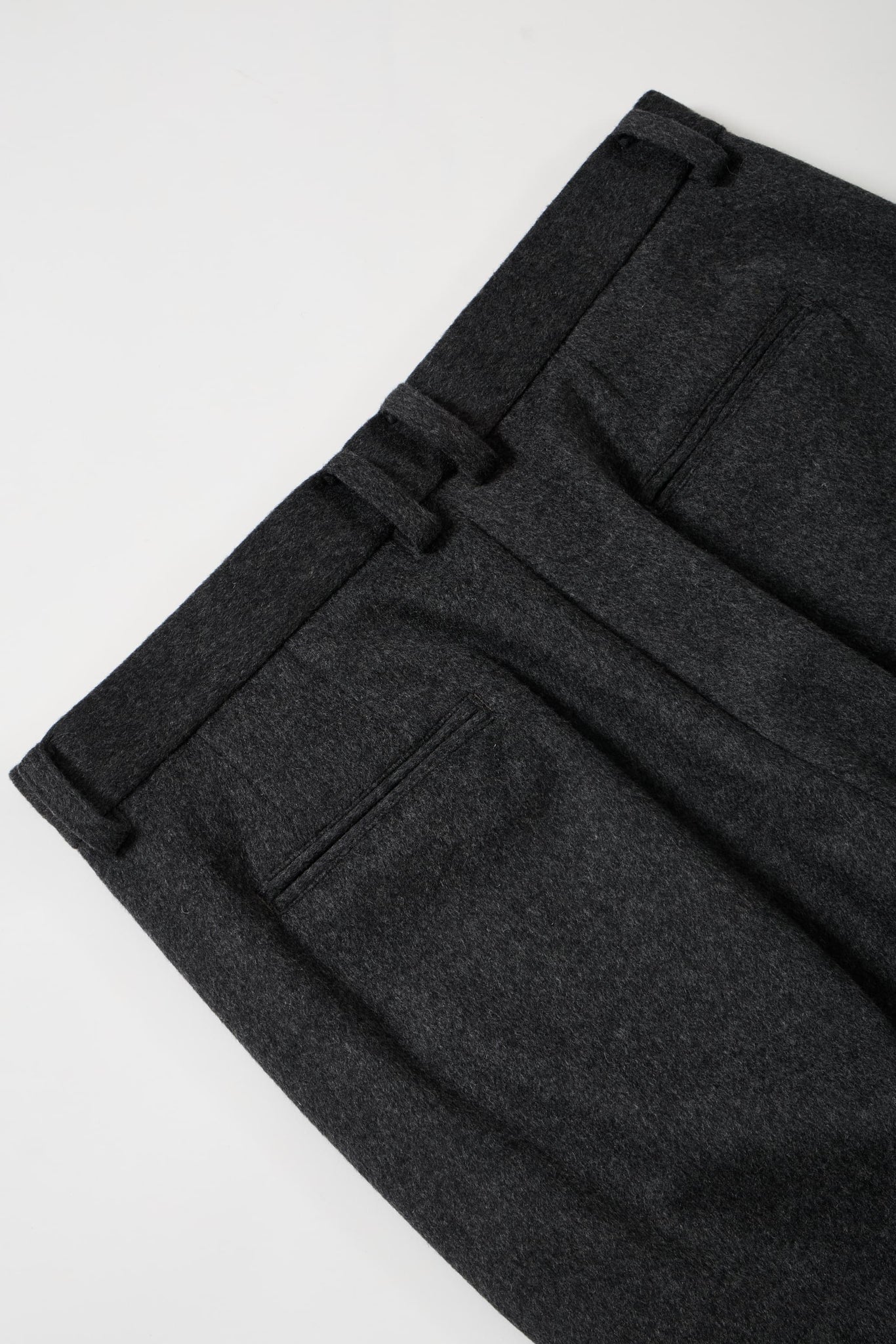 WOOL CASHMERE 2 TUCK WIDE PANTS – THE DAY