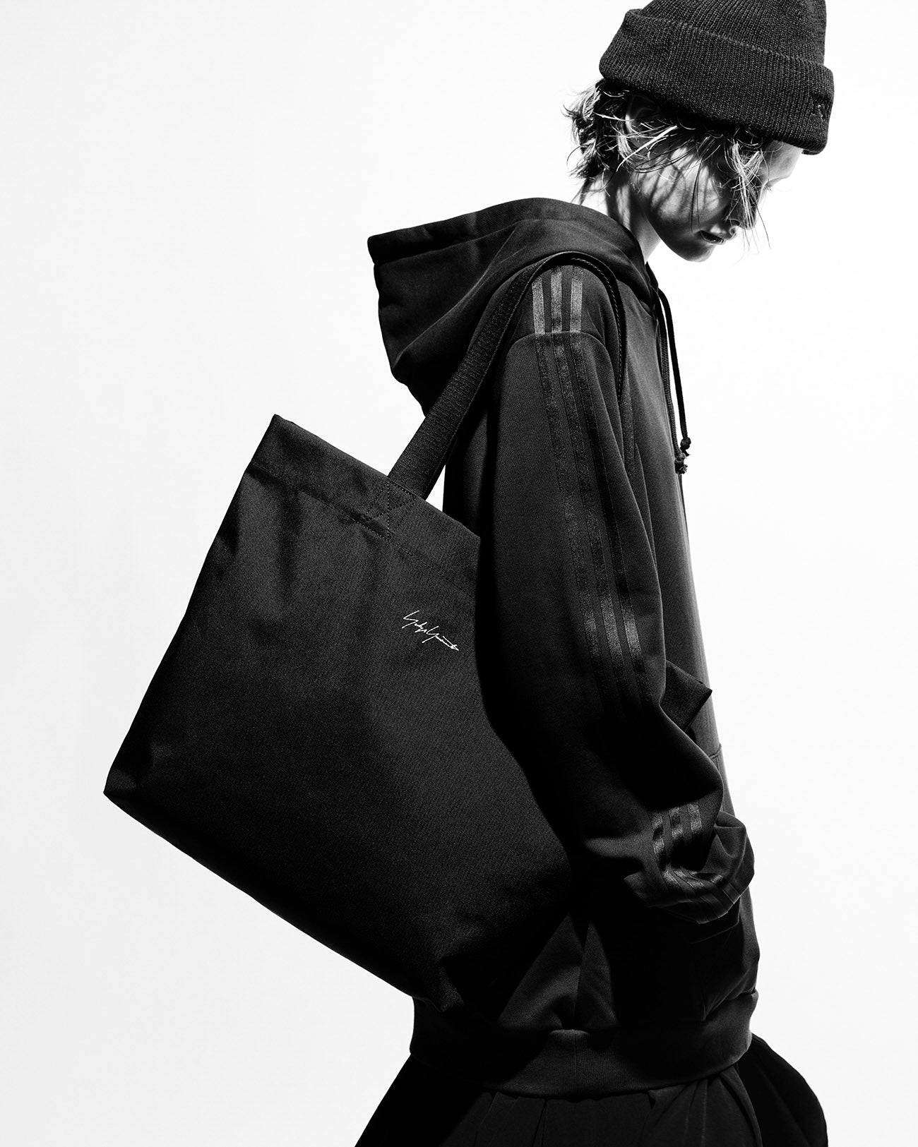 Y-3 KURO CANVAS TOTE BAG – THE SHOP YOHJI YAMAMOTO