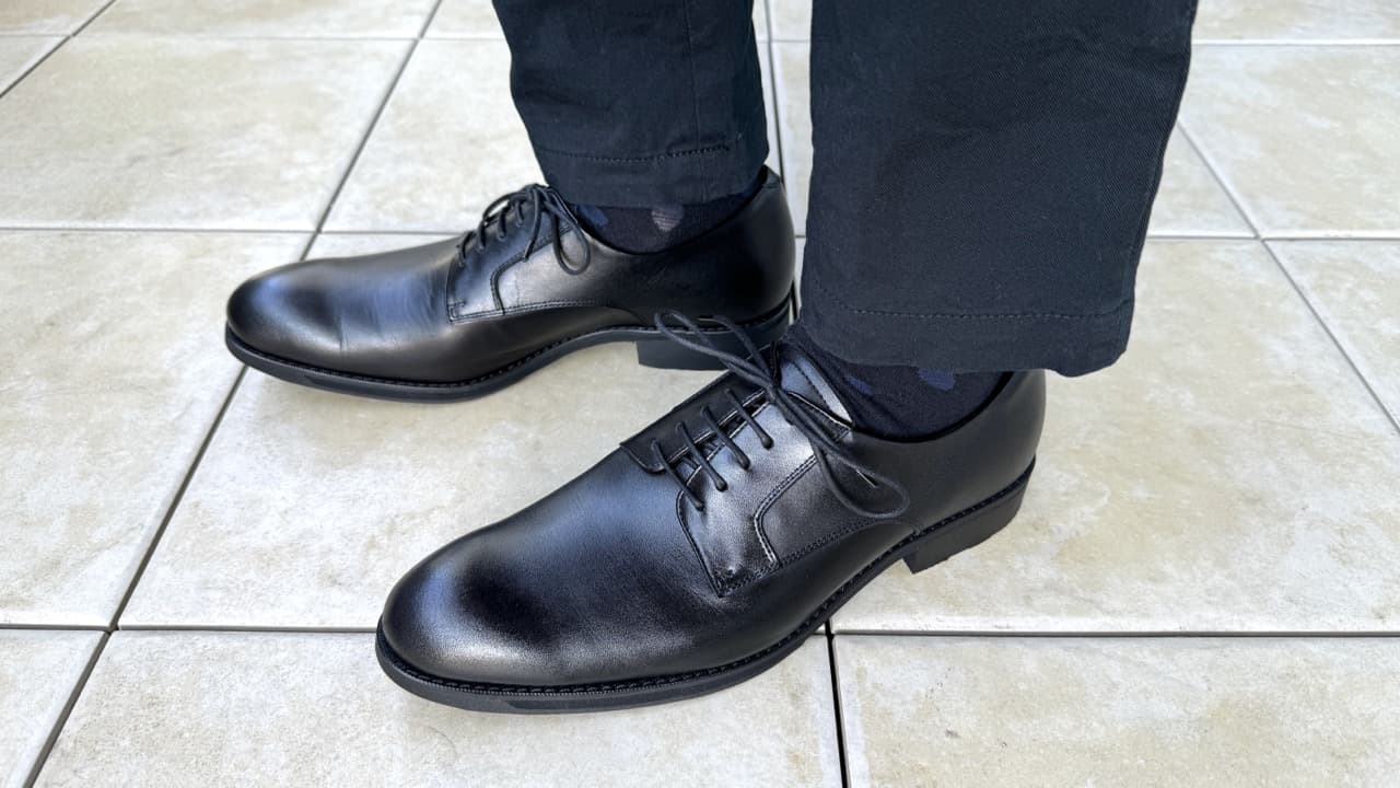 レビュー】Asics ランウォーク：走れる本革＆防水ビジネスシューズ