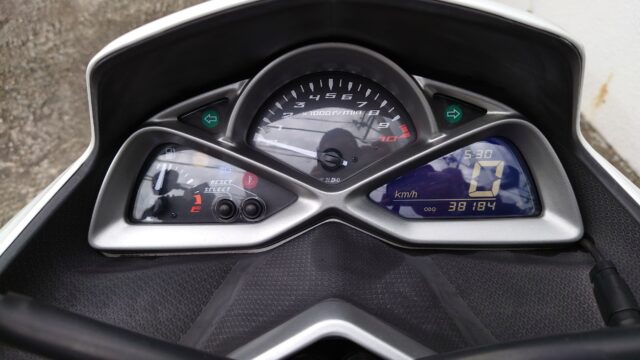 マジェスティS オイル交換 トルク、量、粘度、手順を整備士が解説