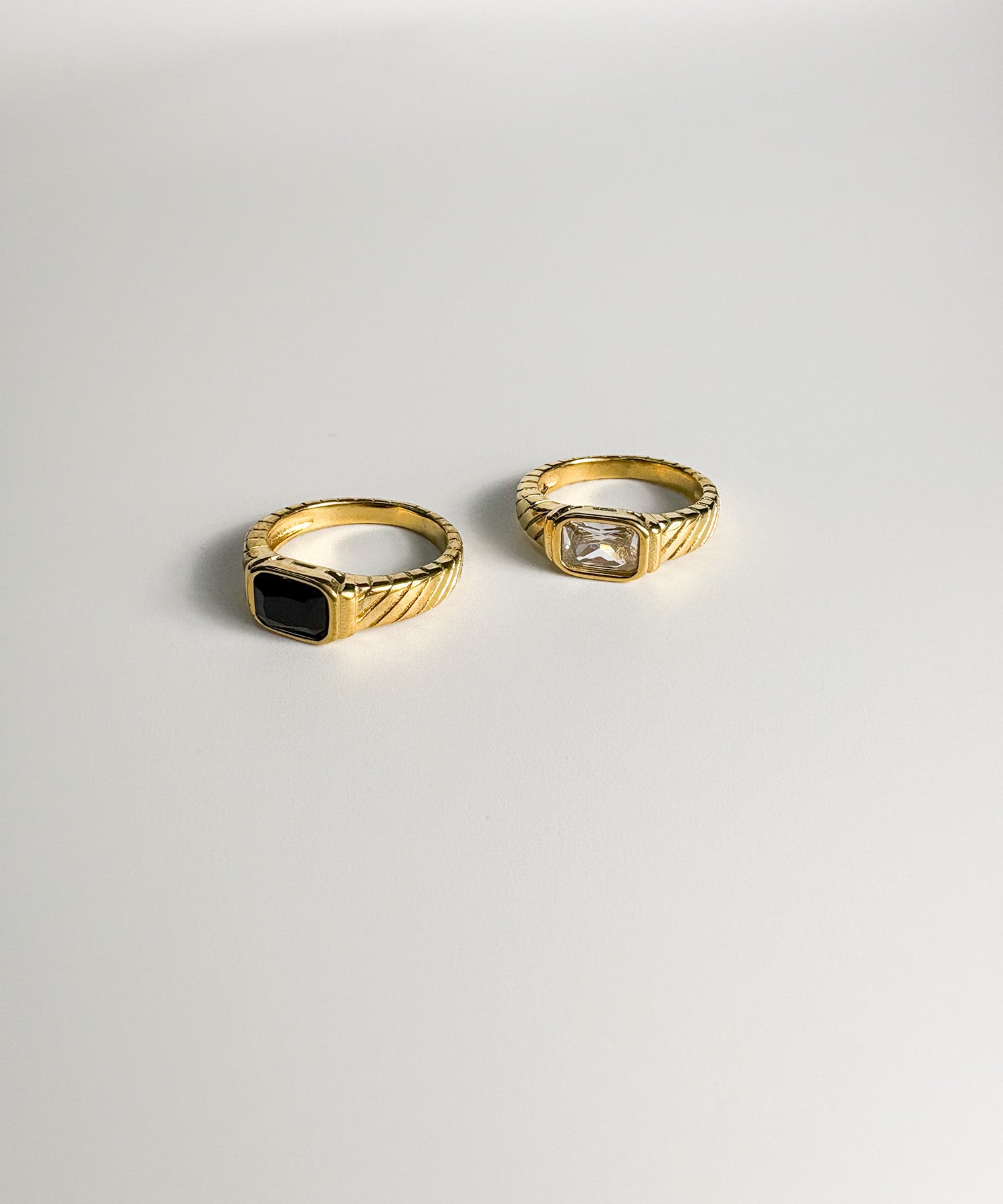 ヴィンテージストーンリング【Gold×Black】 | tok
