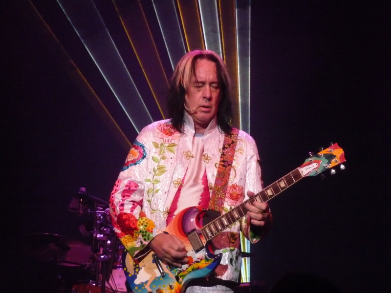 TODD RUNDGREN | バンドTシャツとロックTシャツならTOKYO ROXX