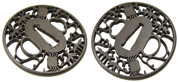 日本刀の鐔・笹蟹京透かし｜日本刀・刀剣 販売専門店・東京【十拳】