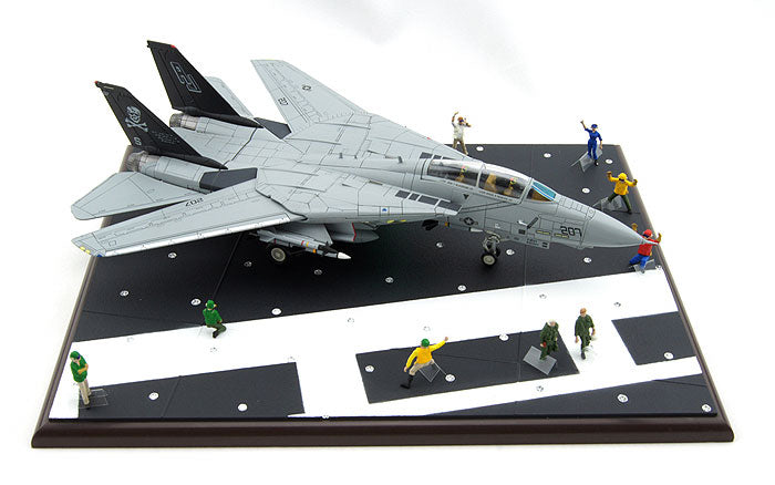 Hhowtoys アメリカ海軍空母 フライトデッキクルーセット（No.1） 1/72