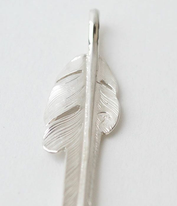 ラリースミス (LARRY SMITH) KAZEKIRI FEATHER PENDANT No.29, MEDIUM