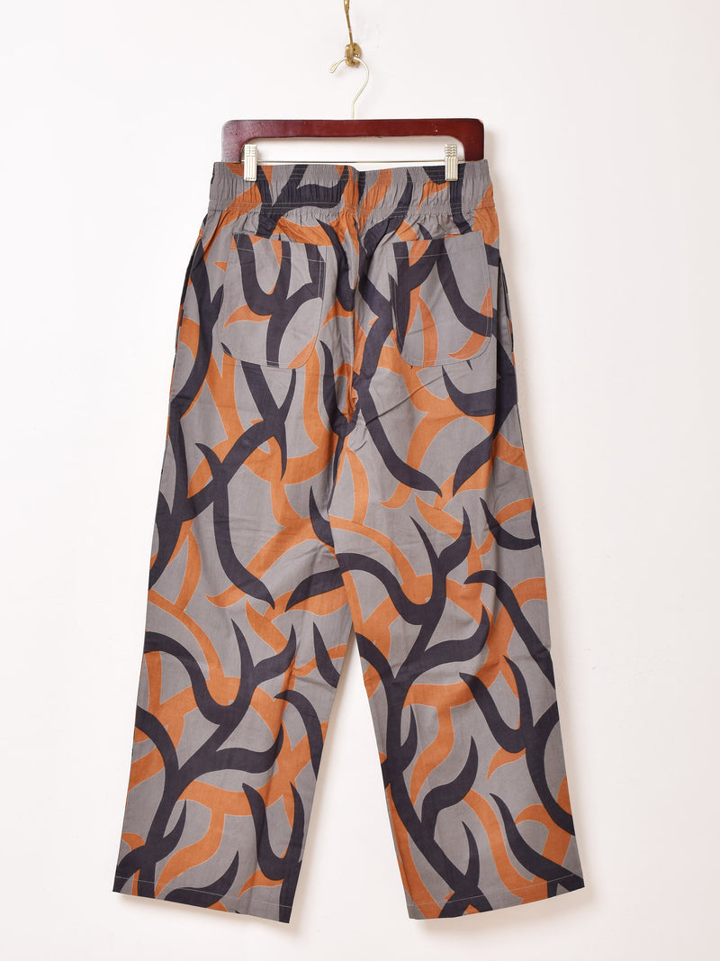 4色展開】Backers 総柄 イージーパンツ トライバルカモ – 古着屋Top of