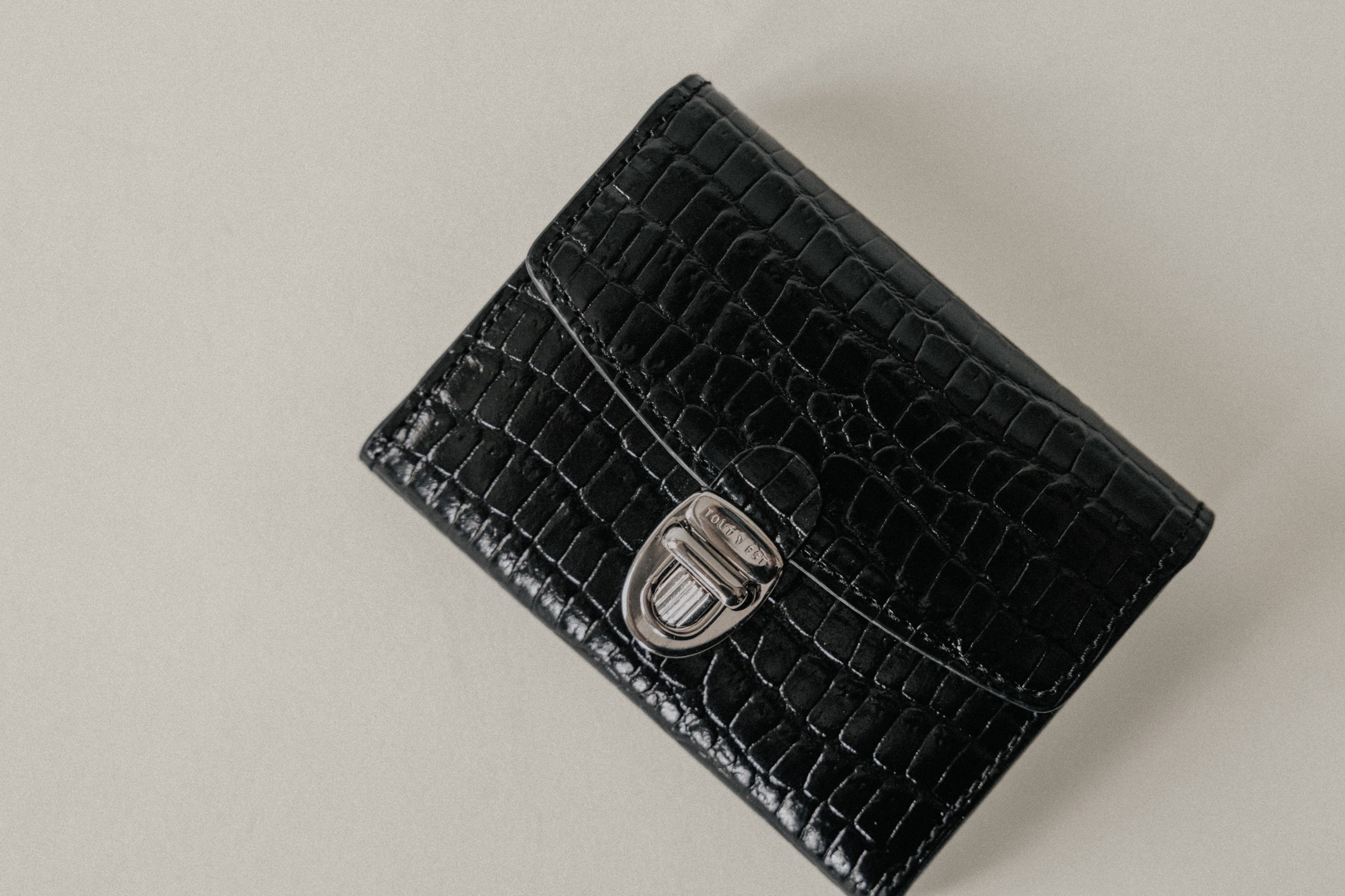 PORTE CARTES LOQUET CROCO BLACK – TOUT Y EST JP