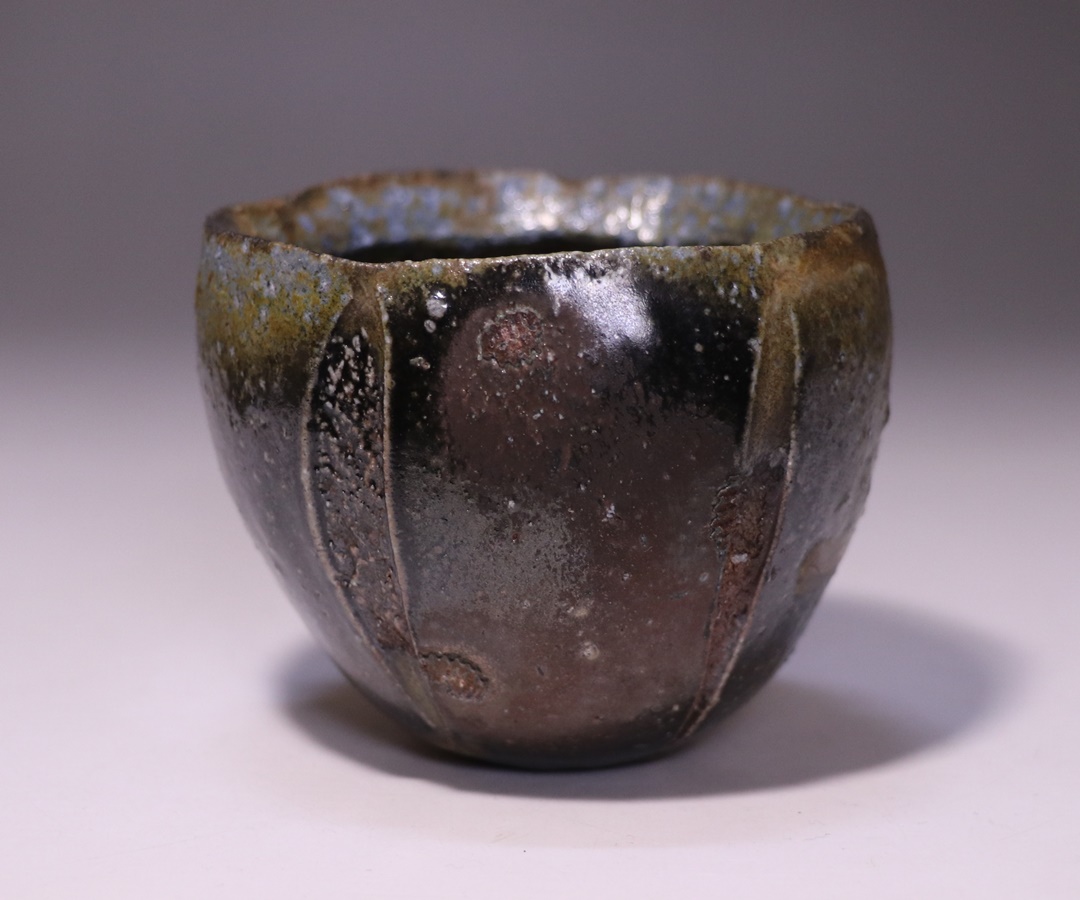 伊勢崎晃一朗 作 「黒酒呑」 ～備前焼専門卸小売店 川口陶楽苑～