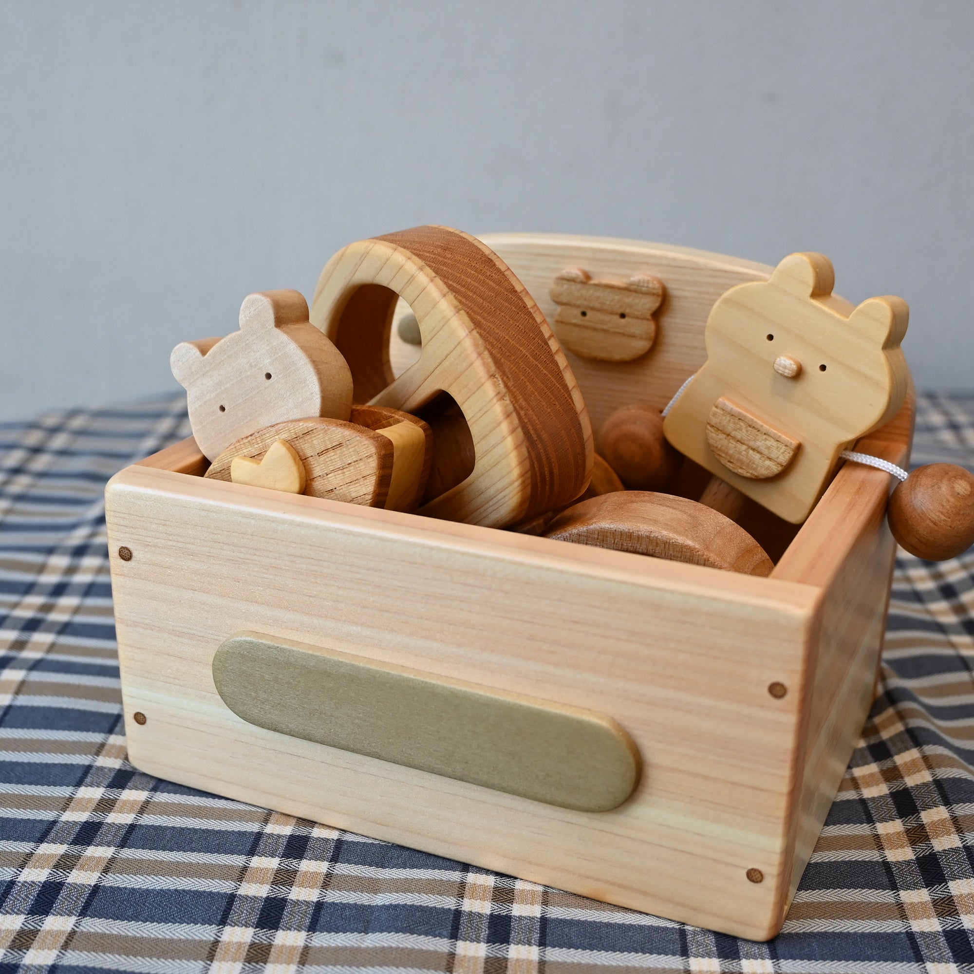 赤ちゃんのための木のおもちゃセット – TOYHOF倉敷